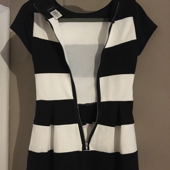Black & White Striped Dress - Picture 3 of 4